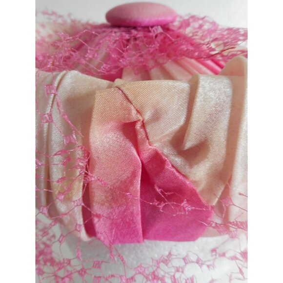 Vintage Womens Calot hat pink with  veil - Estate find - Picture 7 of 8